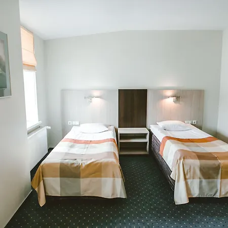 Hanza Hotel 3*